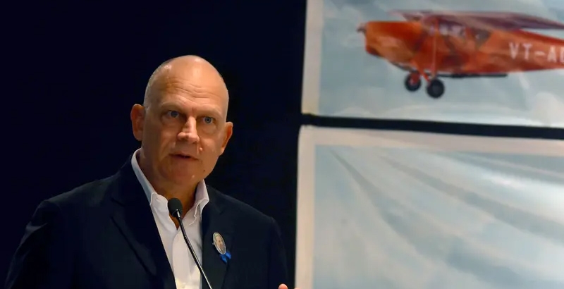 എയർ ഇന്ത്യ സിഇഒ ക്യാമ്പ്‌ബെൽ വിൽസൺ രാജിവെച്ചു; പകരക്കാരനെ കണ്ടെത്തും വരെ തുടരും