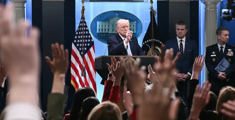 \'ദൈവം നമ്മുടെ പക്ഷം\'; ഇറാൻ യുദ്ധത്തിനിടെ ട്രംപിന്റെ വിവാദ പ്രസ്താവന, ഇന്ത...