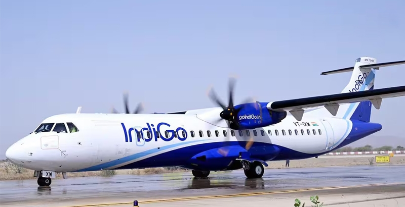 കൊൽക്കത്ത വിമാനത്താവളത്തിൽ ഇൻഡിഗോ വിമാനത്തിന് അപകടം;   കേറ്ററിംഗ്‌  വാഹനം എഞ്ചിനിൽ ഇടിച്ചു