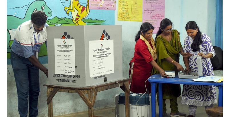 കേരളം ഇന്ന് പോളിംഗ് ബൂത്തിലേക്ക്