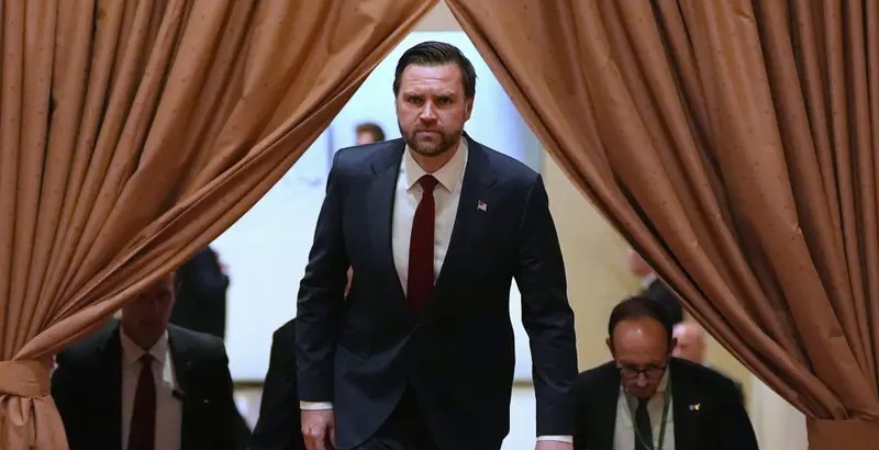 യുഎസ്-ഇറാൻ ചർച്ചകൾ ഫലം കണ്ടില്ല: \'അവസാന നിർദ്ദേശം\' നൽകി വാൻസ് സംഘം മടങ്ങുന്നു