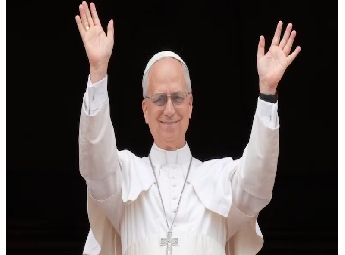 'യുദ്ധത്തിന്റെ പൈശാചികത മതിയാക്കുക': സമാധാനത്തിന് ആഹ്വാനവുമായി പോപ്പ് ലിയോ XIV