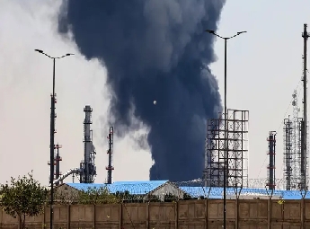 സംഘര്‍ഷത്തില്‍ തകര്‍ന്ന എണ്ണ ശുദ്ധീകരണ, വിതരണ സൗകര്യങ്ങള്‍ ഉടന്‍ പുനഃസ്ഥാപിക്കുമെന്ന് ഇറാന്‍