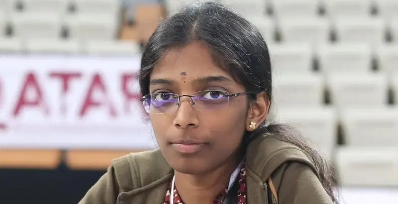 ചരിത്രം കുറിച്ച് വൈശാലി രമേശ്ബാബു ; വനിതാ കാൻഡിഡേറ്റ്‌സ് കിരീടം നേടി ലോക ചാമ്പ്യൻഷിപ്പിലേക്ക്