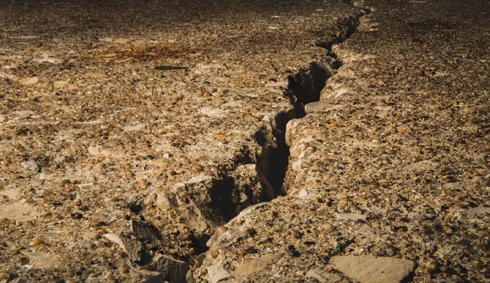 ജപ്പാനിൽ 7.4 തീവ്രത ഭൂചലനം; 80 സെ.മീ സുനാമി, തീരപ്രദേശങ്ങളിൽ ജാഗ്രത നിർദേശം