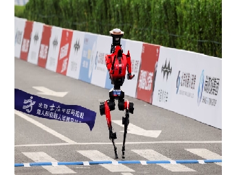 മനുഷ്യരെ മറികടന്ന് റോബോട്ട്: ഹാഫ് മാരത്തോണിൽ ചരിത്ര നേട്ടം