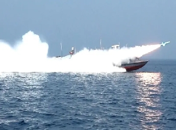 ഒമാൻ തീരത്ത് കപ്പലിന് നേരെ വെടിവെപ്പ്; ഹോർമുസ് കടലിടുക്കിൽ വീണ്ടും സംഘർഷം രൂക്ഷം