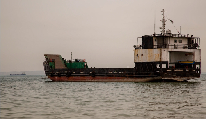 സമുദ്രാതിര്‍ത്തി ലംഘിച്ച രണ്ട് കപ്പലുകള്‍ ഇറാന്‍ പിടിച്ചെടുത്തു