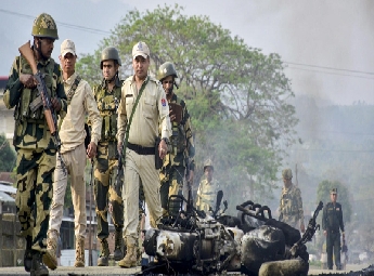 മണിപ്പൂരിലെ ഉഖ്രുളില്‍ ഇരട്ട വെടിവയ്പ്പില്‍ മൂന്ന് പേര്‍ കൊല്ലപ്പെട്ടു