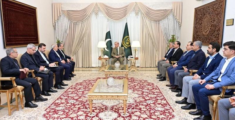 യുഎസ് സമ്മര്‍ദത്തില്‍ 'ബലമായ' ചര്‍ച്ചകള്‍ക്ക് തയ്യാറല്ലെന്ന് ഇറാന്‍ ; അമേരി...