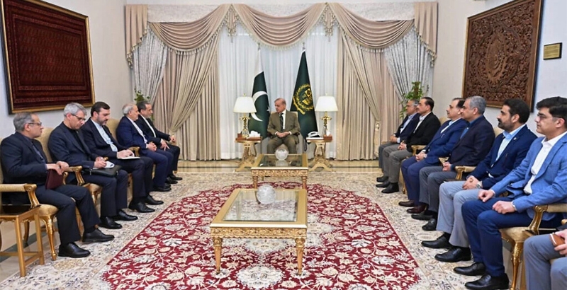 ഹോർമുസ് കടലിടുക്ക് തുറക്കാൻ ഇറാൻ നീക്കം: യുദ്ധം അവസാനിപ്പിക്കാൻ യുഎസിന് നിർ...