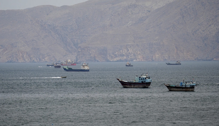 ഹോര്‍മുസ് കടലിടുക്കില്‍ ടോള്‍ പാടില്ലെന്നും സുരക്ഷാ ഭീഷണി വേണ്ടെന്നും യു കെ മന്ത്രി