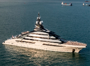 ഉപരോധത്തിലിരിക്കുന്ന റഷ്യൻ കോടീശ്വരന്റെ സൂപ്പർയാച്ച് ഹോർമൂസ് കടന്നു; ഇറാൻ സമർപ്പിച്ച നിർദേശം യുഎസ് വിലയിരുത്തുന്നു