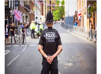 ലണ്ടനിൽ കുത്തേറ്റ് രണ്ടുപേർക്ക് പരുക്ക്: പ്രതി പിടിയിൽ, സുരക്ഷ ശക്തമാക്കി പൊലീസ്