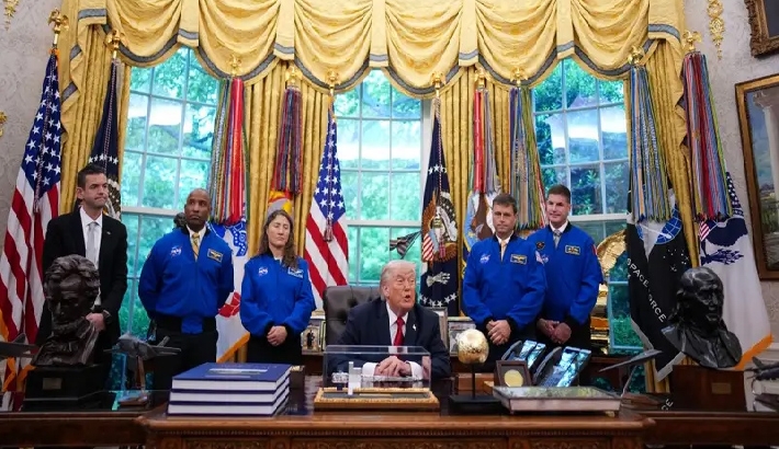 ആർട്ടെമിസ് II സംഘം ട്രംപിനെ കണ്ടു; 'എനിക്കും ബഹിരാകാശ യാത്രക്ക് താൽപര്യമെന്ന് പ്രസിഡന്റിന്റെ തമാശ