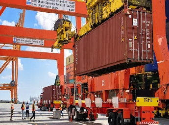 ഹോര്‍മുസ് ഉപരോധത്തിനിടയില്‍ പാകിസ്ഥാന്‍ ഇറാനിലേക്ക് ആറു അടിയന്തര കരമാര്‍ഗ പാതകള്‍ തുറന്നു