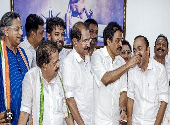 മന്ത്രിസഭാ രൂപീകരണത്തിനുള്ള ചർച്ചകളിലേക്ക് കടന്ന് കോൺ​ഗ്രസ്; കെ.സി ​ഗ്രൂപ്പിന് കൂടുതൽ പ്രാതിനിധ്യം
