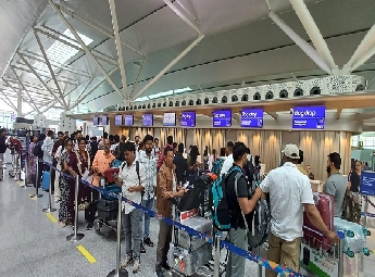 വിമാന ഇന്ധനത്തിലെ വാറ്റ് 7 ശതമാനമായി കുറച്ച് ഡല്‍ഹി സര്‍ക്കാര്‍