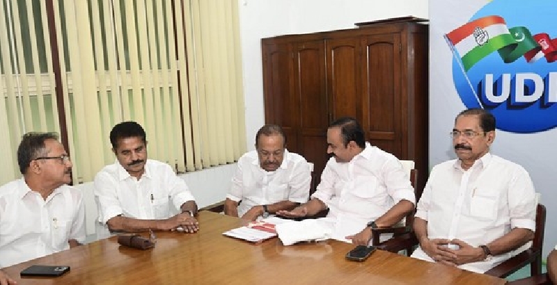 മന്ത്രിപ്പട്ടിക ഇന്ന് ​ഗവ‌ർണർക്ക് കൈമാറും; യു.ഡി.എഫ് ഉഭയകക്ഷി ചർച്ച തുടരുന്നു