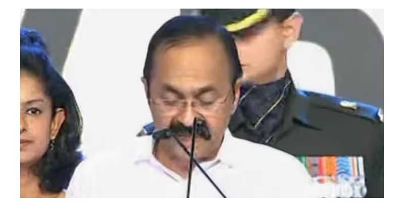 മുഖ്യമന്ത്രി വി.ഡി സതീശൻ സത്യപ്രതിജ്ഞചെയ്ത് അധികാരമേറ്റു