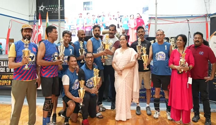 ജിമ്മി ജോർജ് വോളിബോൾ 40+ വിഭാഗം: ഹൂസ്റ്റൺ ചലഞ്ചേഴ്സിനെ വീഴ്ത്തി കാലിഫോർണിയ ബ്ലാസ്റ്റേഴ്സ് ജേതാക്കൾ; കോർട്ടിൽ ആവേശമായി സിനിമാതാരം തമ്പി ആന്റണിയും ജിമ്മി ജോർജ് വോളിബോൾ 40+ വിഭാഗം: ഹൂസ്റ്റൺ ചലഞ്ചേഴ്സിനെ വീഴ്ത്തി കാലിഫോർണിയ ബ്ലാസ്റ്റേഴ്സ് ജേതാക്കൾ; കോർട്ടിൽ ആവേശമായി സിനിമാതാരം തമ്പി ആന്റണിയും