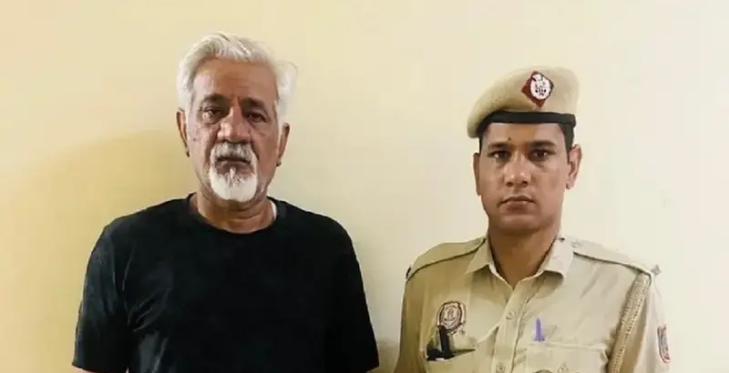 ഡല്‍ഹി ഹോട്ടല്‍ തീപിടിത്തം: ബംഗ്ലാദേശ് പൗരന്‍മാര്‍ക്ക് വ്യാജ ഇന്ത്യന്‍ രേഖകള്‍ സംഘടിപ്പിച്ച കേസിലും ഹോട്ടല്‍ ഉടമ പ്രതി