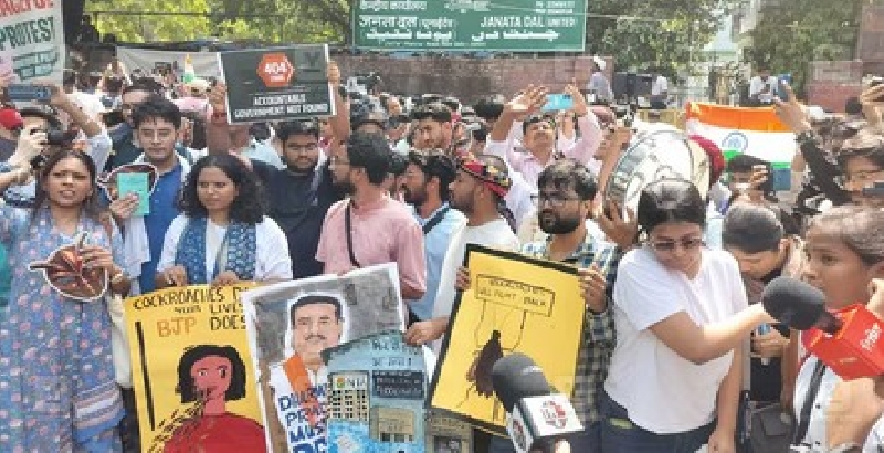 ഡൽഹി ഇളക്കിമറിച്ച് 'പാറ്റ' പട; ജന്തർ മന്തറിൽ പ്രതിഷേധം തുടങ്ങി