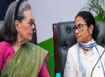 തൃണമൂലിൽ കൊഴിഞ്ഞുപോക്ക് രൂക്ഷം; കോൺ​ഗ്രസിനോട് അടുത്ത് മമത, ബം​ഗാളിലും ഡൽ​​ഹ...