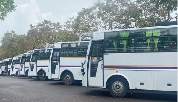 ടൂറിസ്റ്റ് ബസുകൾ കളറാകുമോ? വെള്ള മാറ്റാനുള്ള ശുപാർശയുമായി ട്രാൻസ്പോർട്ട് അതോറിറ്റി