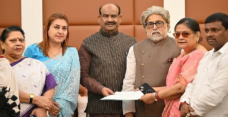 തൃണമൂൽ വിമതർ നാഷണലിസ്റ്റ് സിറ്റിസണസ് പാർട്ടി‌യിൽ ലയിക്കും; പുതിയ നീക്കം അയോ​ഗ്യത ഒഴിവാക്കാൻ