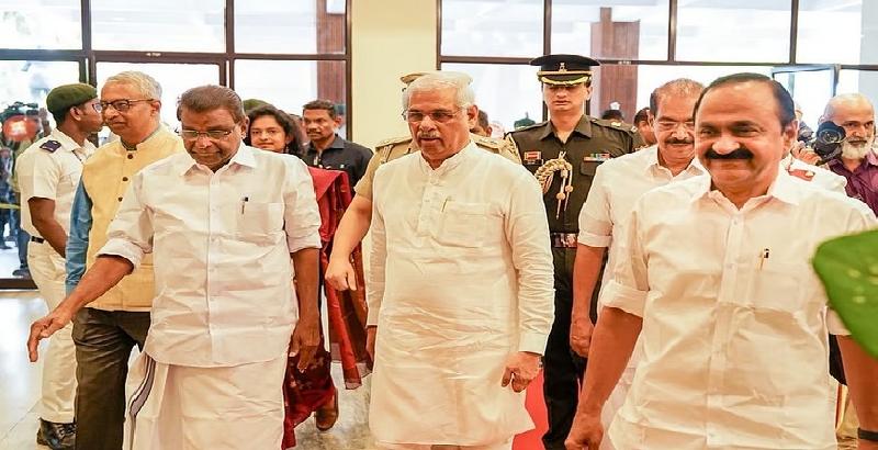 'അത് ശരിയായില്ല', അറിയിക്കാതെ ഗവര്‍ണര്‍ യോഗം വിളിച്ച സംഭവത്തില്‍ സര്‍ക്കാരിന് അതൃപ്തി; ലോക്ഭവന് കത്ത്