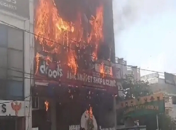 ലഖ്‌നൗവില്‍ ആനിമേഷന്‍ പരിശീലന കേന്ദ്രത്തില്‍ വന്‍ തീപിടിത്തം; 15 വിദ്യാര്‍ഥ...