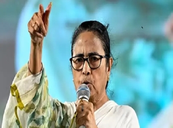 വിമതനിരയ്ക്കെതിരെ മമത വിഭാഗത്തിന്റെ തിരിച്ചടി; ഫിര്‍ഹാദ് ഹകീം ഉള്‍പ്പെടെ എട്ട് നേതാക്കളെ പുറത്താക്കി