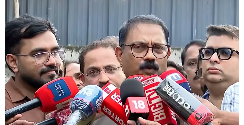 പി.എം ആവാസ് വീടുകളിൽ മോദിയുടെ ചിത്രം പതിപ്പിക്കും; കേന്ദ്രസഹായം വേണ്ടെന്ന്‌ വയ്ക്കാനാകില്ലെന്ന് മന്ത്രി കെ.എം. ഷാജി