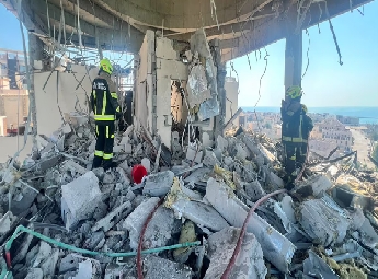 സൈനിക നീക്കങ്ങൾക്കിടെ ഖത്തർ പൗരൻ കൊല്ലപ്പെട്ടു; വഞ്ചിയിൽ നിന്ന് കാണാതായ രണ്ടുപേരിൽ ഒരാൾ പരിക്കേറ്റ നിലയിൽ