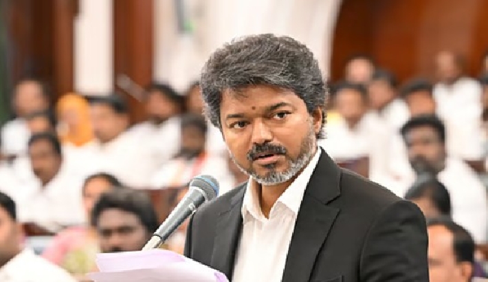 പണി പാളി; തമിഴ്നാട്ടിലെ കുതിരക്കച്ചവടത്തിൽ മൂന്ന് പേർ അറസ്റ്റിൽ; വിജയ് സർക്കാരിനെ താഴെയിറക്കാൻ ടിവികെ എംഎൽഎമാർക്ക് വാഗ്ദാനം 35 കോടി പണി പാളി; തമിഴ്നാട്ടിലെ കുതിരക്കച്ചവടത്തിൽ മൂന്ന് പേർ അറസ്റ്റിൽ; വിജയ് സർക്കാരിനെ താഴെയിറക്കാൻ ടിവികെ എംഎൽഎമാർക്ക് വാഗ്ദാനം 35 കോടി