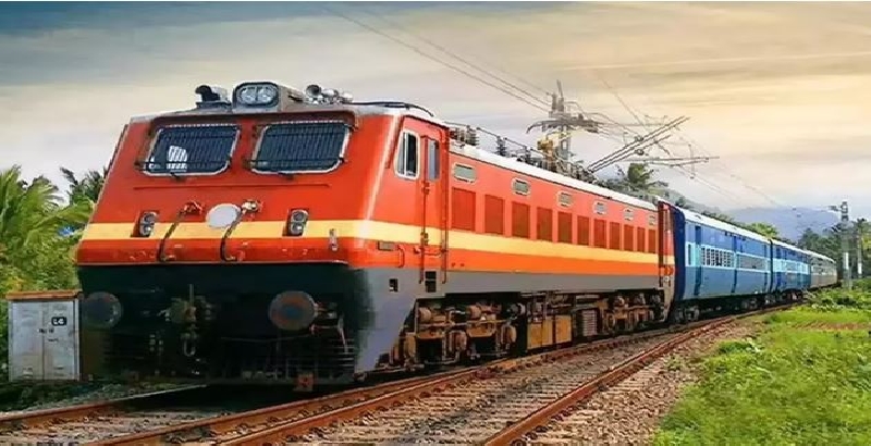 ഓണത്തിരക്ക്; കേരളത്തിലേക്ക് നൂറ് ട്രെയിനുകള്‍