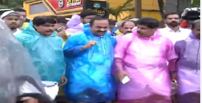 മുഖ്യമന്ത്രി ദുരന്തഭൂമിയിൽ; രക്ഷാപ്രവര്‍ത്തന പുരോഗതി വിലയിരുത്തി; ഒപ്പം മന്ത്രിമാരും