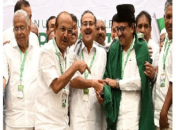 പിഎം ശ്രീ പദ്ധതിയിൽ സർക്കാരിനൊപ്പം; പാഠ്യപദ്ധതിയിൽ വിട്ടുവീഴ്ചയില്ലെന്ന് മു...