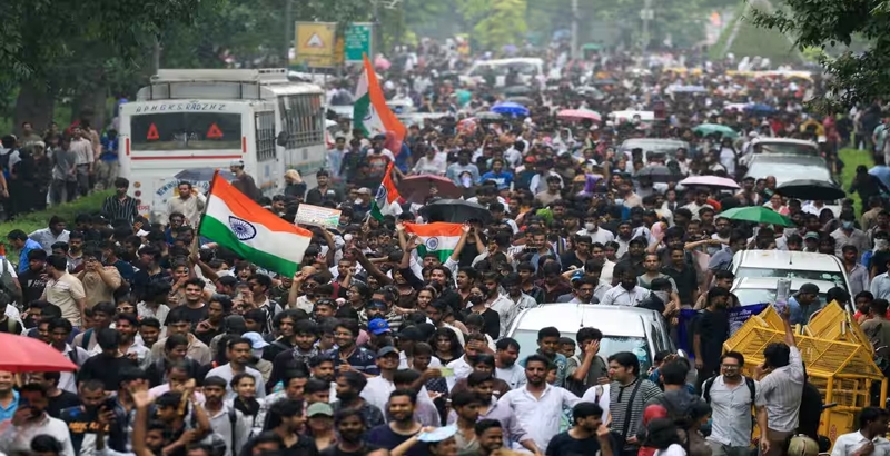 ധര്‍മേന്ദ്ര പ്രധാന്‍ രാജി: 'രാജ്യത്തെ യുവശക്തിക്ക് അഭിവാദ്യം'; കെജ്രിവാള്‍ മുതല്‍ ശരദ് പവാര്‍ വരെ രാഷ്ട്രീയ നേതാക്കളുടെ പ്രതികരണങ്ങള്‍