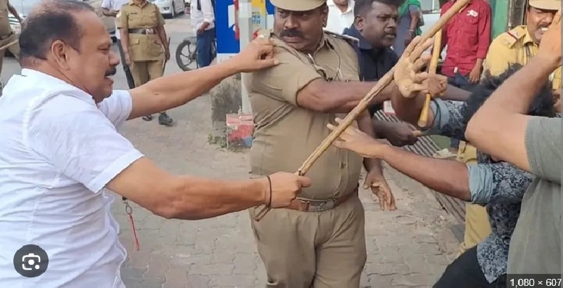 ആലപ്പുഴ രക്ഷാപ്രവർത്തന കേസ്: 3 ഡിവൈഎസ്പിമാർക്കെതിരെ വകുപ്പുതല അന്വേഷണത്തിന് ഉത്തരവിട്ട് സർക്കാർ