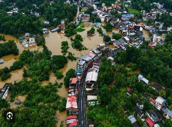 കനത്ത മഴ തുടരുന്നു, 12 മരണം, 6 പേരെ കാണാനില്ല; മരിച്ചവരുടെ കുടുംബത്തിന് ധനസ...