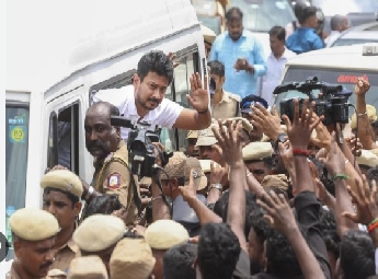 അറസ്റ്റും ആയുധമാക്കി ഉദയനിധി സ്റ്റാലിന്‍; സംസ്ഥാനമാകെ ഡിഎംകെ പ്രതിഷേധം, നാല് മണിക്കൂറിന് ശേഷം മോചിപ്പിച്ചു