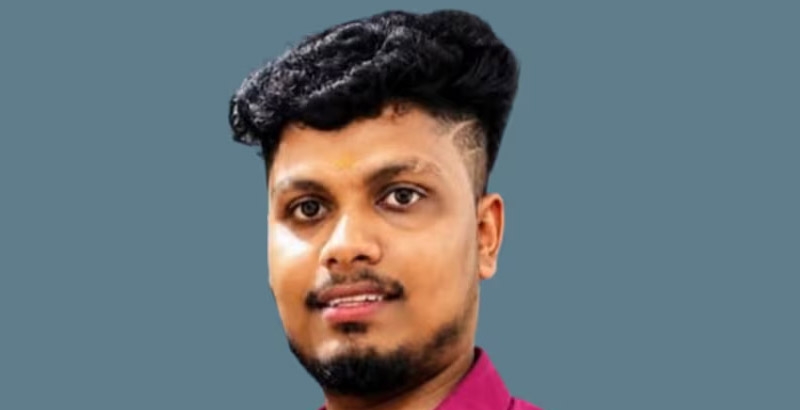 ഭാര്യയെ പ്രസവത്തിന് എത്തിച്ച യുവാവിനെ ജീപ്പിനുള്ളില്‍ മരിച്ച നിലയില്‍ കണ്ടെത്തി
