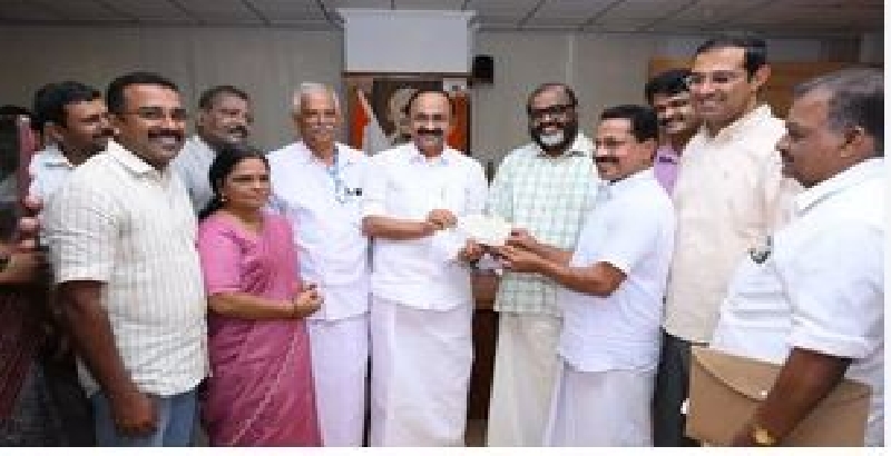 ഈ ആനവണ്ടി 'ജോസേട്ടന്റെ വക', കെഎസ്ആർടിസിക്ക് ഒരു ബസ് വാങ്ങി നൽകി അങ്കമാലി സ്വദേശി