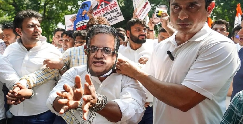 തലയൂരാനാകാതെ ​ഗ്യാനേഷ് കുമാർ; ഏറ്റുപിടിക്കാതെ ബിജെപി, കടുത്ത ആക്രമണത്തിൽ പകച്ച് കേന്ദ്രം