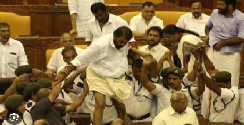 നിയമസഭാ കൈയാങ്കളി കേസ്: 11 വർഷത്തിന് ശേഷം വിചാരണ തുടങ്ങുന്നു; ആദ്യ സാക്ഷി വിസ്താരം മുൻ നിയമസഭ സെക്ര‌ട്ടറിയെ