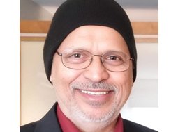 സി ജെ ജെയിംസ്